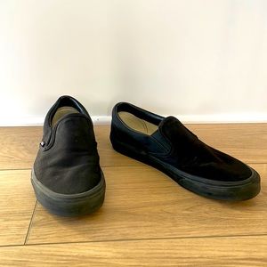 Vans Classic Mens 10.5 Slip-ons